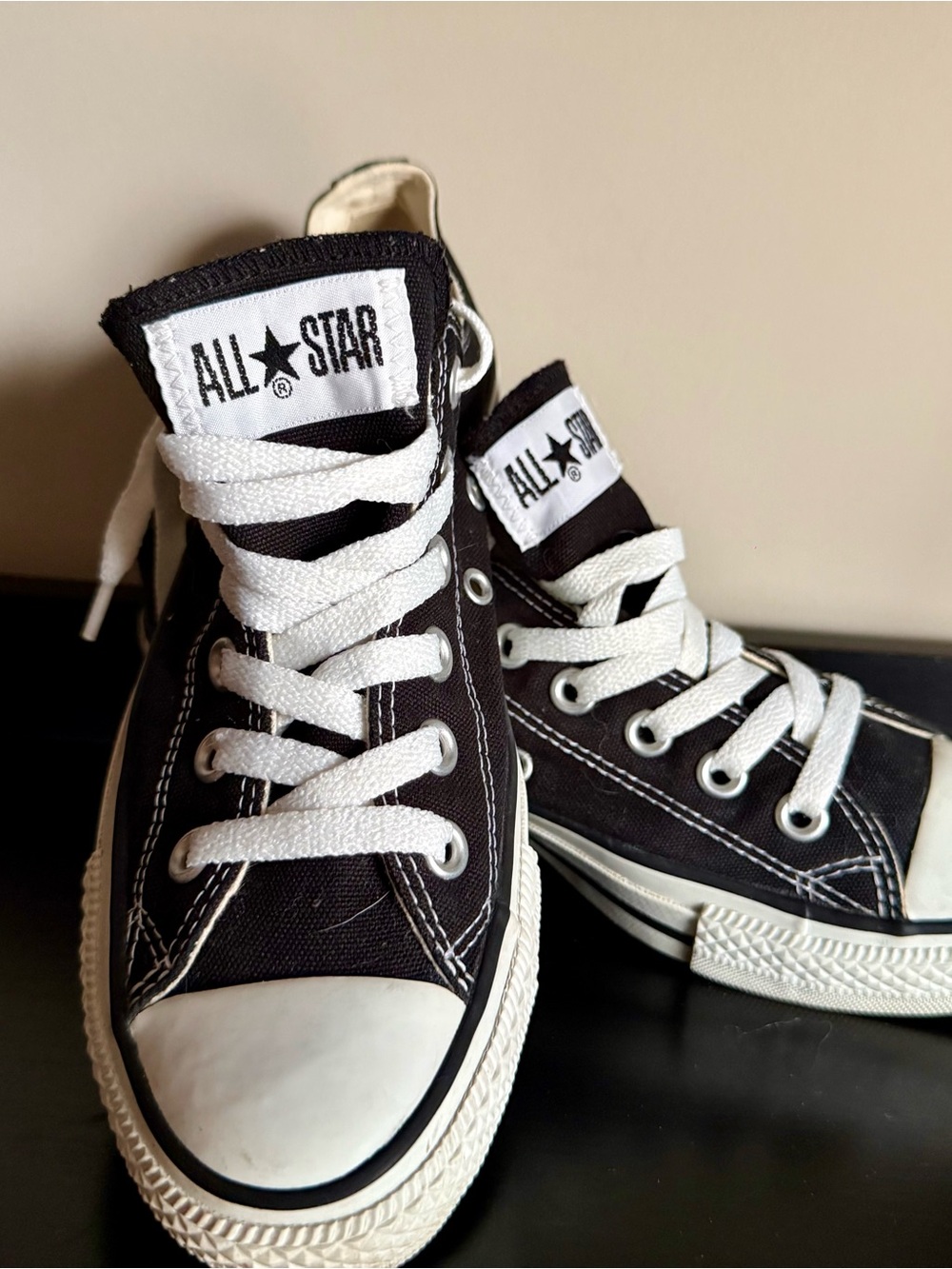 Converse Chuck Taylor All Star Low Top Sneakers | Black | Women’s 6.5 / EU 37